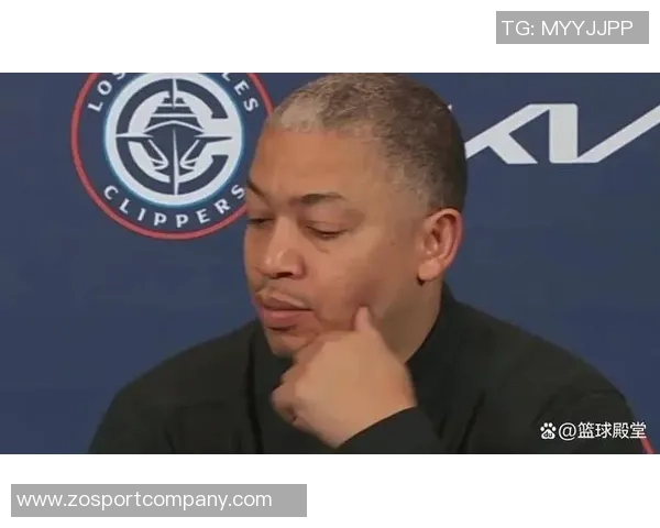 泰伦卢赞尼德豪泽拼劲十足能量满满抢板盖帽表现出色贡献六个进攻篮板