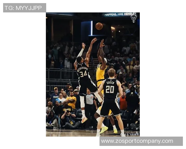 字母哥半场表现抢眼7投5中斩获10分7板3助助球队领先